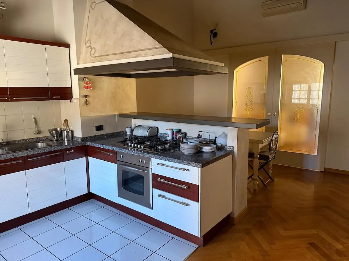 Cuore Antico 12 Apartment Prato  İtalya
