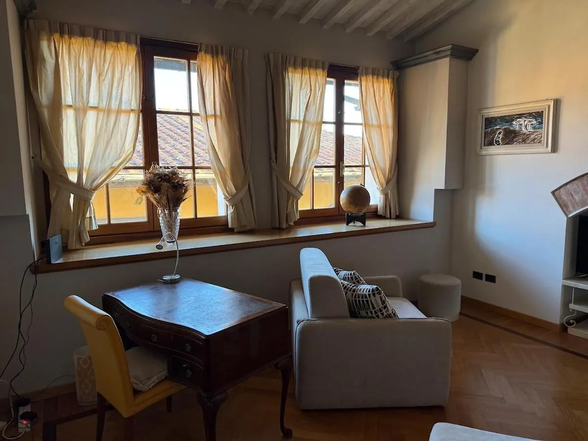Cuore Antico 12 Apartment Prato  İtalya